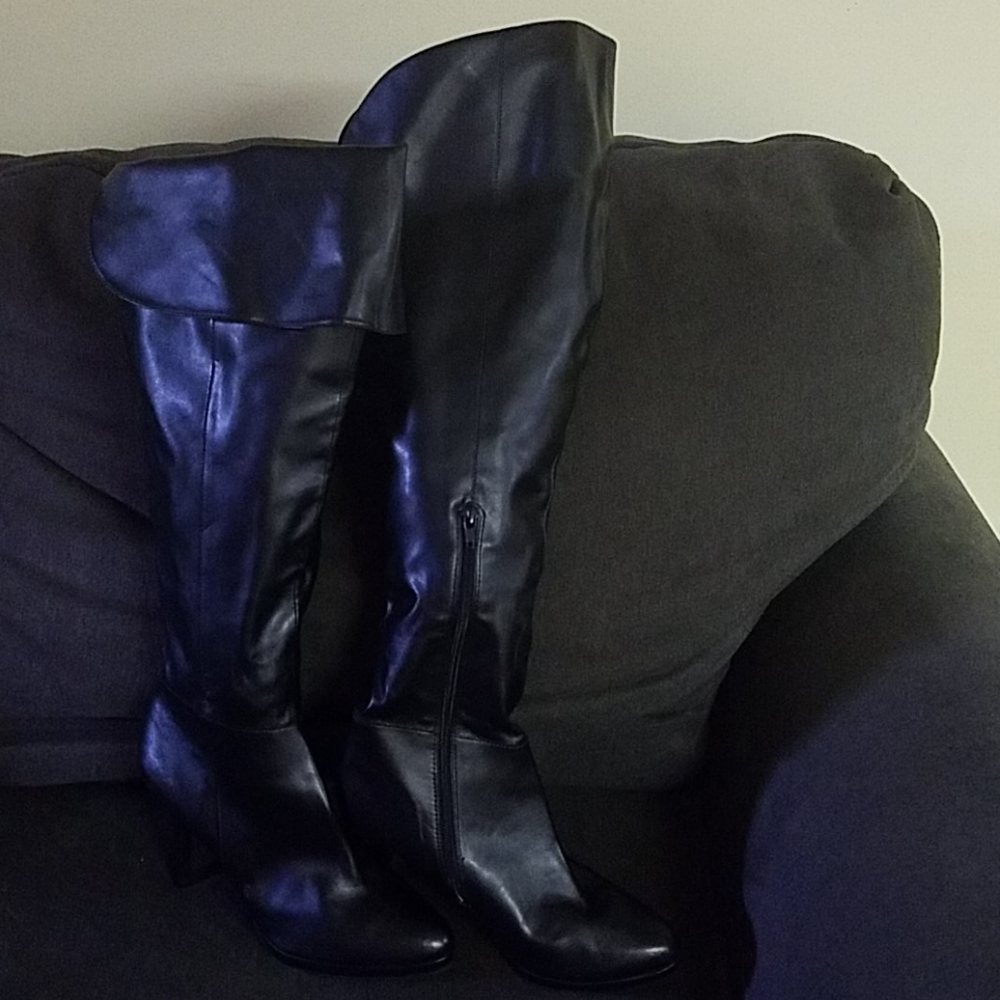 High heel boots